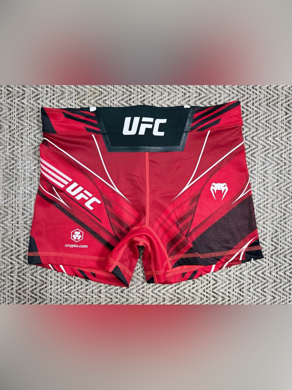 Venum UFC Fight Night Compression Shorts Women’s M Red Black MMA Training